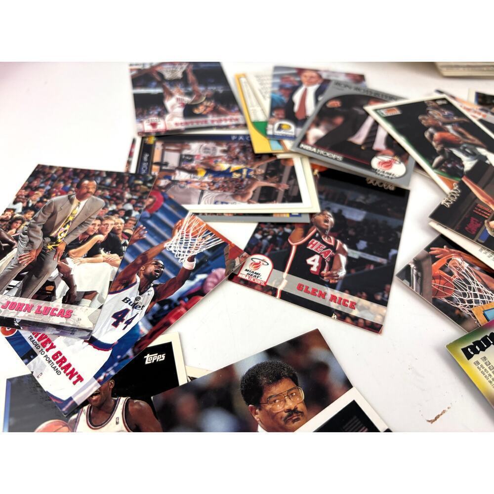 Lot Basketball Trading‎ Cards 1990s Mixed Loose NBA Hoops Sports Topps - Picture 6 of 10